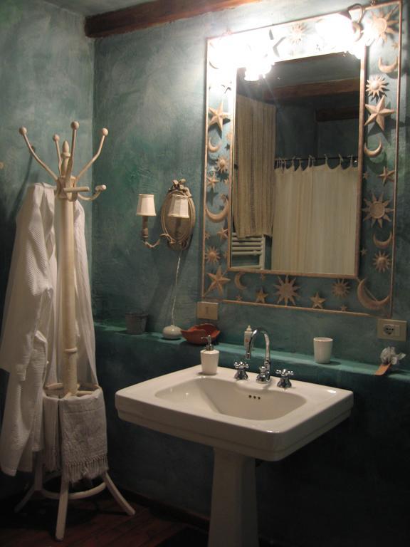 Locanda Dei Melograni Gossolengo Habitación foto