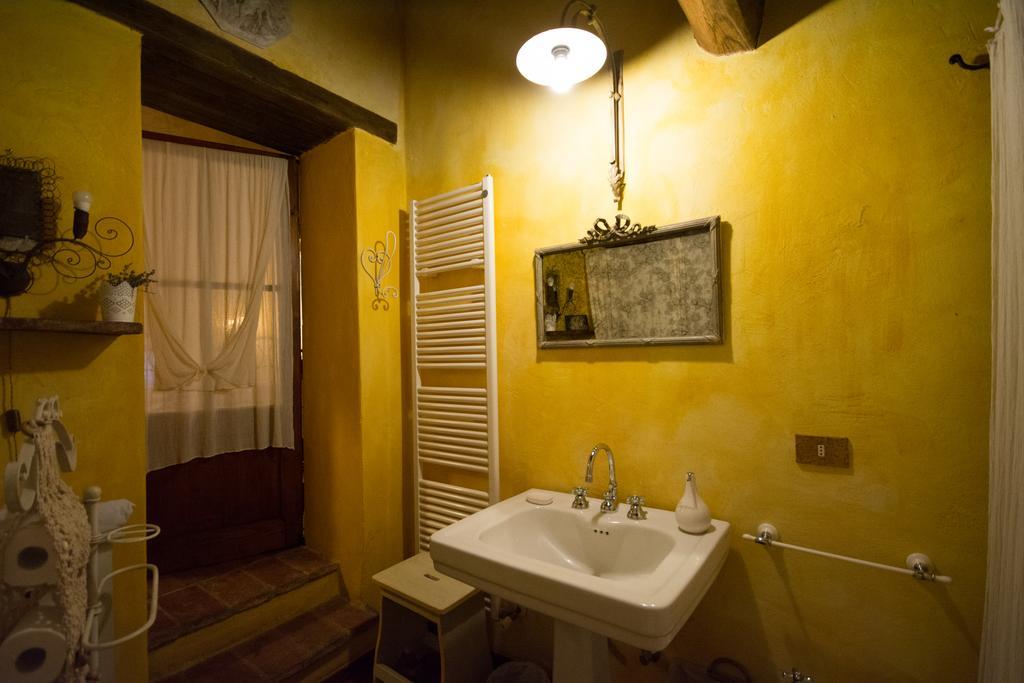 Locanda Dei Melograni Gossolengo Exterior foto