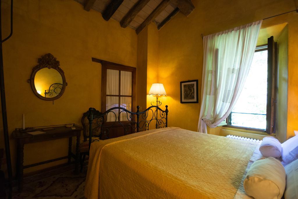 Locanda Dei Melograni Gossolengo Exterior foto