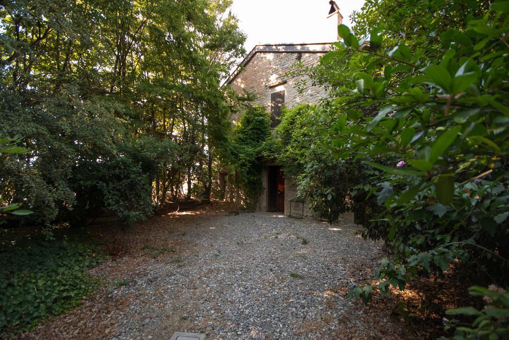Locanda Dei Melograni Gossolengo Exterior foto