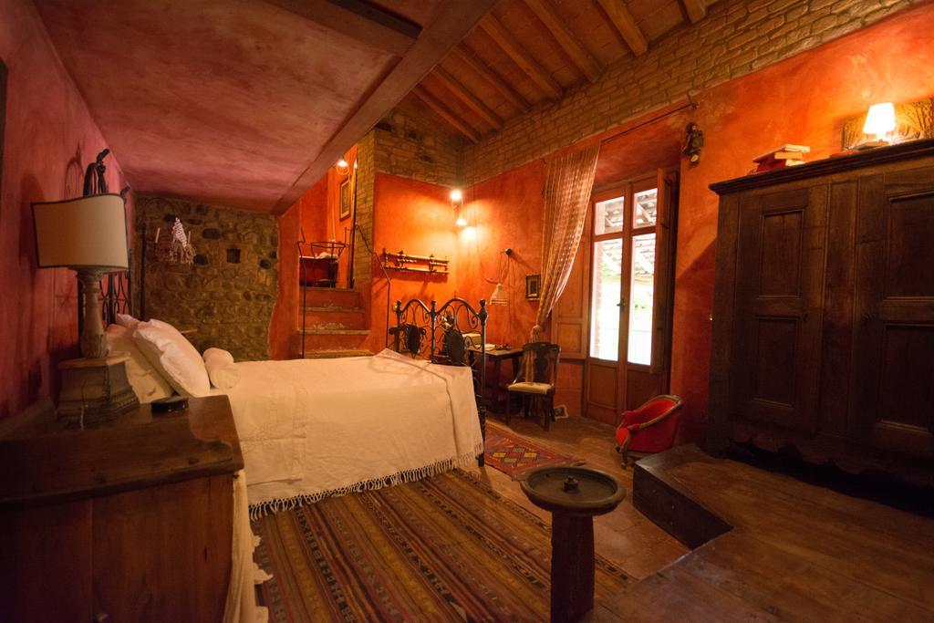 Locanda Dei Melograni Gossolengo Exterior foto