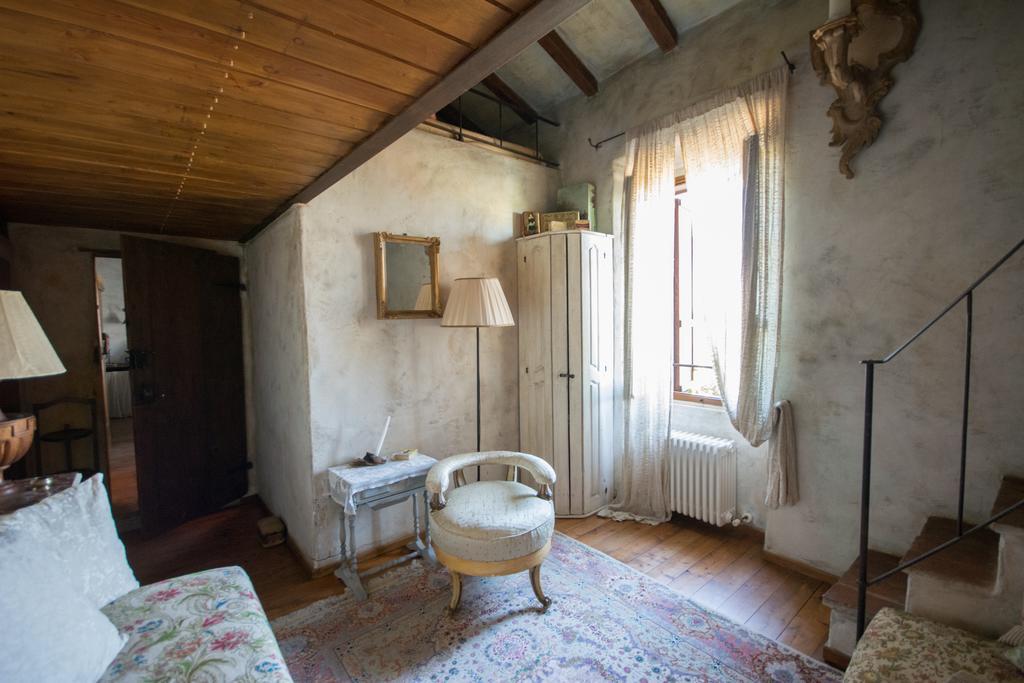 Locanda Dei Melograni Gossolengo Exterior foto